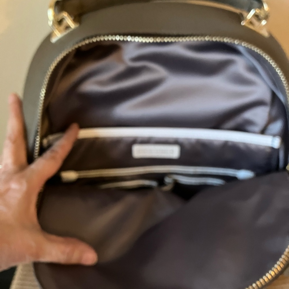 Henri Bendel Leather Exterior Backpack Bags for Women. Excellent Condition. - Picture 4 of 8